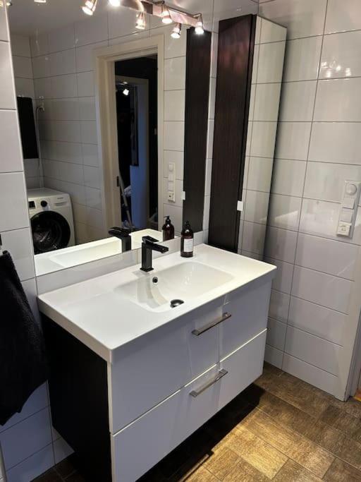 Moderne Rekkehus, God Standard. Hébergement de vacances Ålesund